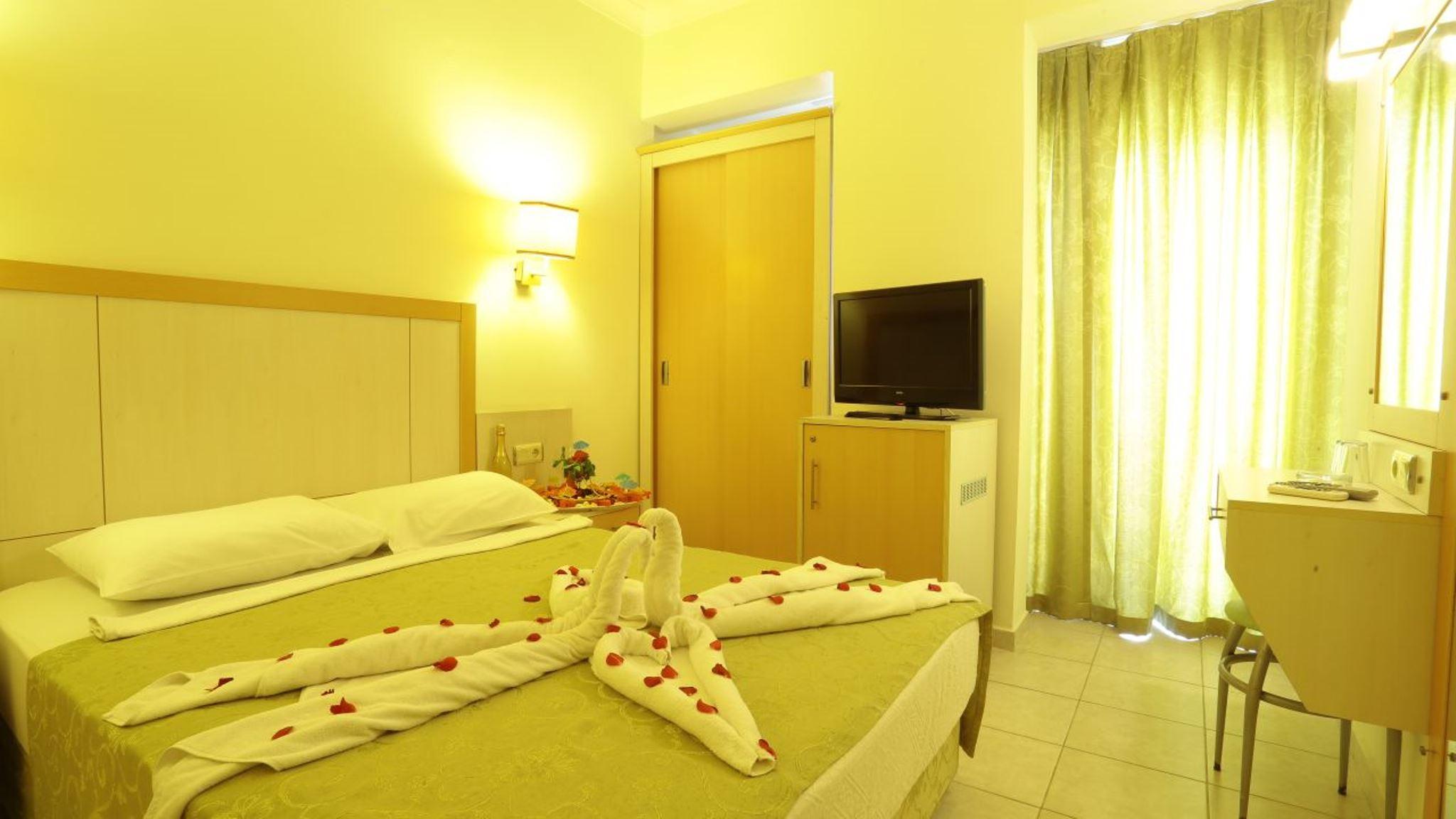 Cleopatra Golden Beach Hotel ألانيا المظهر الخارجي الصورة
