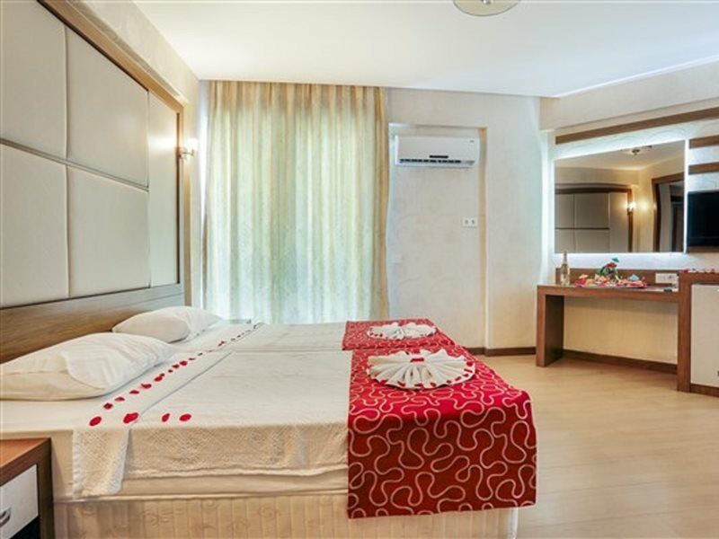 Cleopatra Golden Beach Hotel ألانيا المظهر الخارجي الصورة