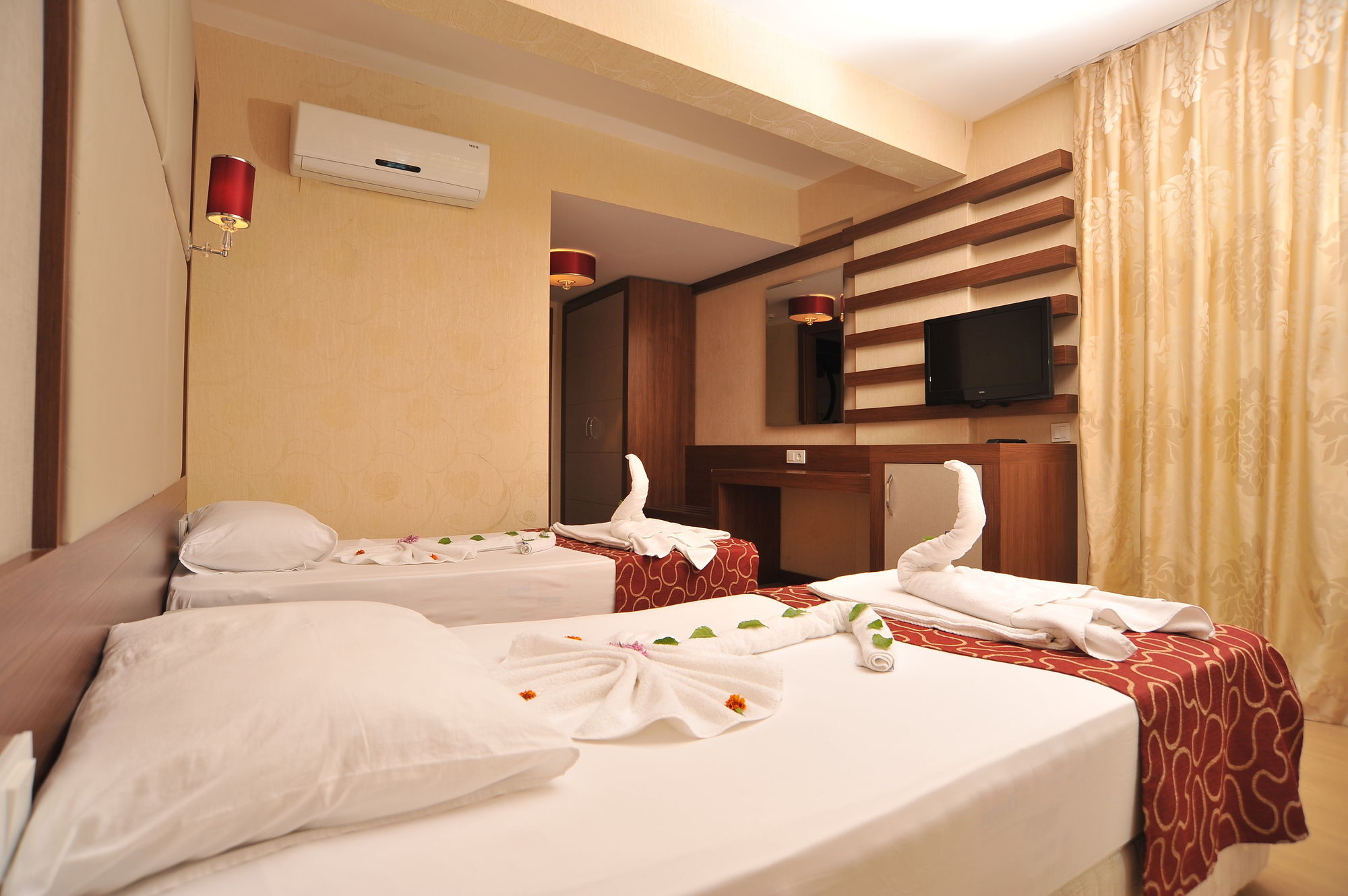 Cleopatra Golden Beach Hotel ألانيا المظهر الخارجي الصورة
